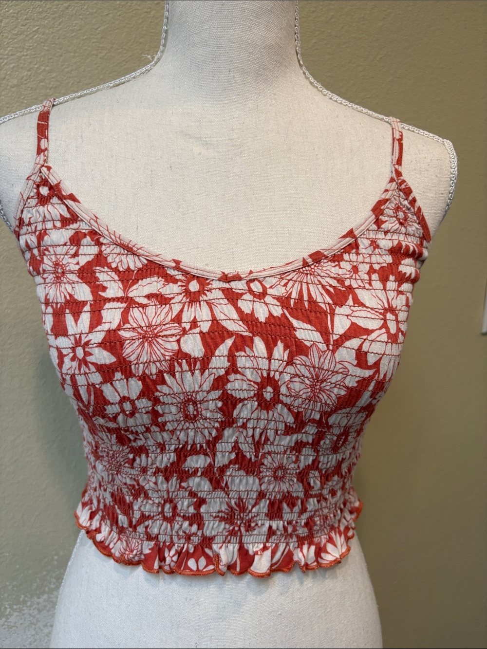 American Eagle Outfitters Rust & White Floral Smocked Cropped Tank, Size XS